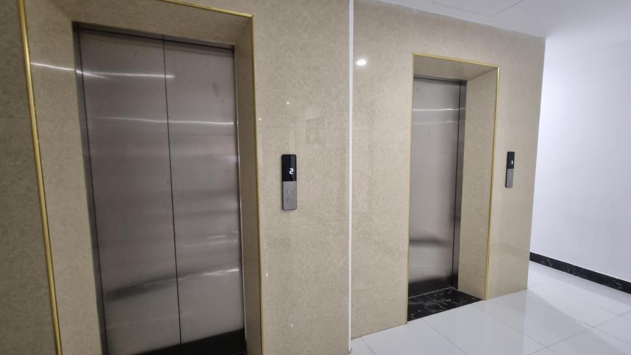 Era Apartment Khuc Thua Du Ханой Экстерьер фото